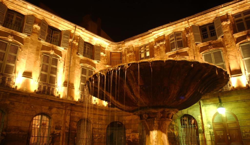 Les Carmes And Spa Le Thor Εξωτερικό φωτογραφία