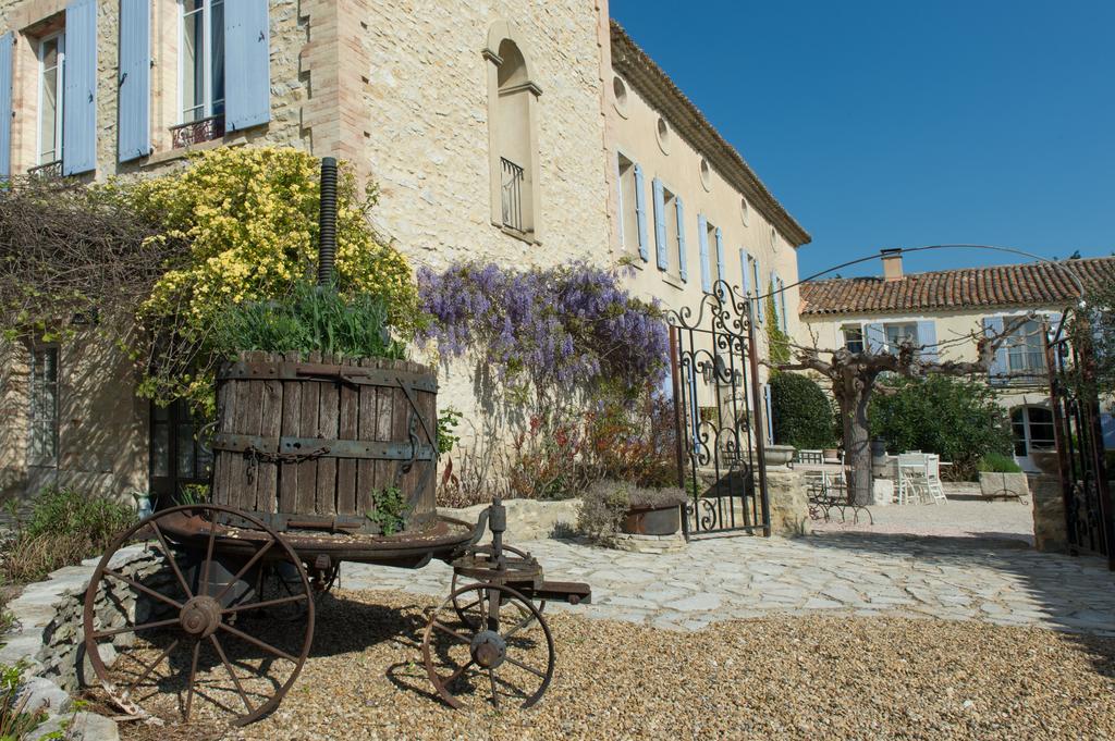 Les Carmes And Spa Le Thor Εξωτερικό φωτογραφία