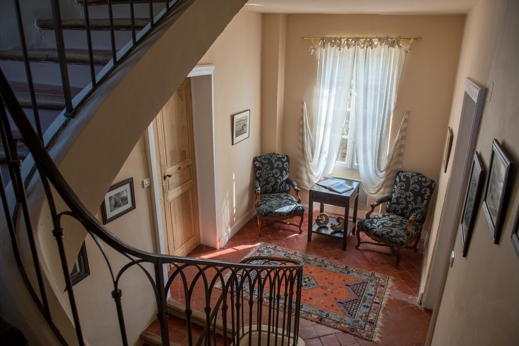 Les Carmes And Spa Le Thor Εξωτερικό φωτογραφία
