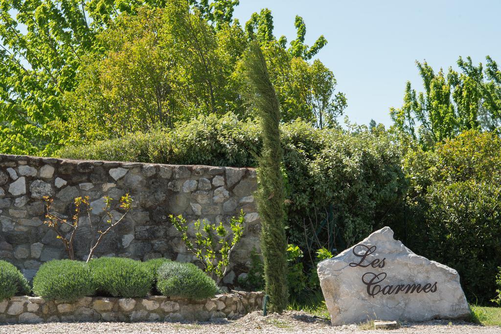 Les Carmes And Spa Le Thor Εξωτερικό φωτογραφία